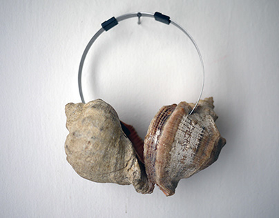 listening to the sea